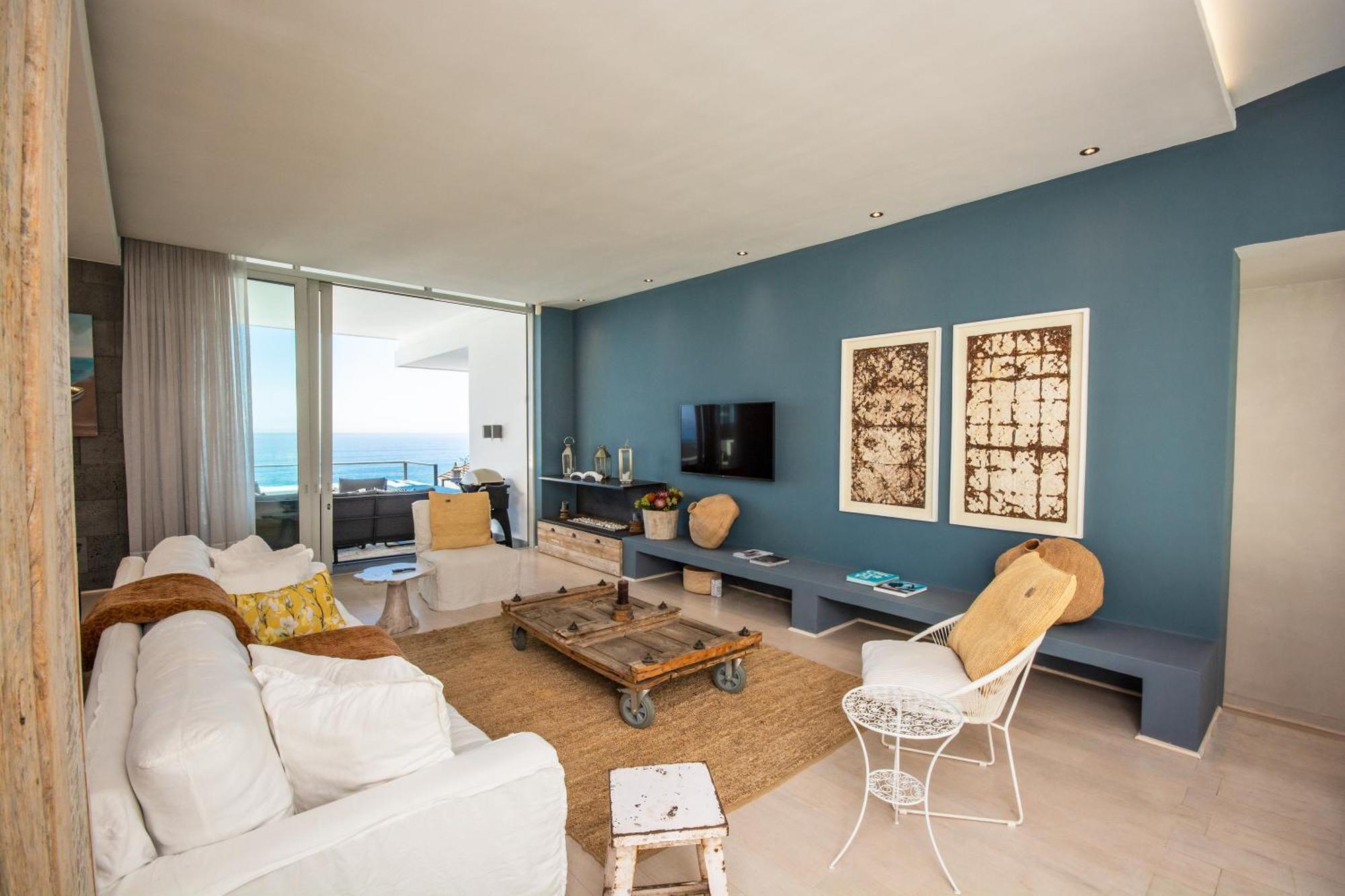 Luxury Camps Bay Penthouse With Spectacular Views Le Cap