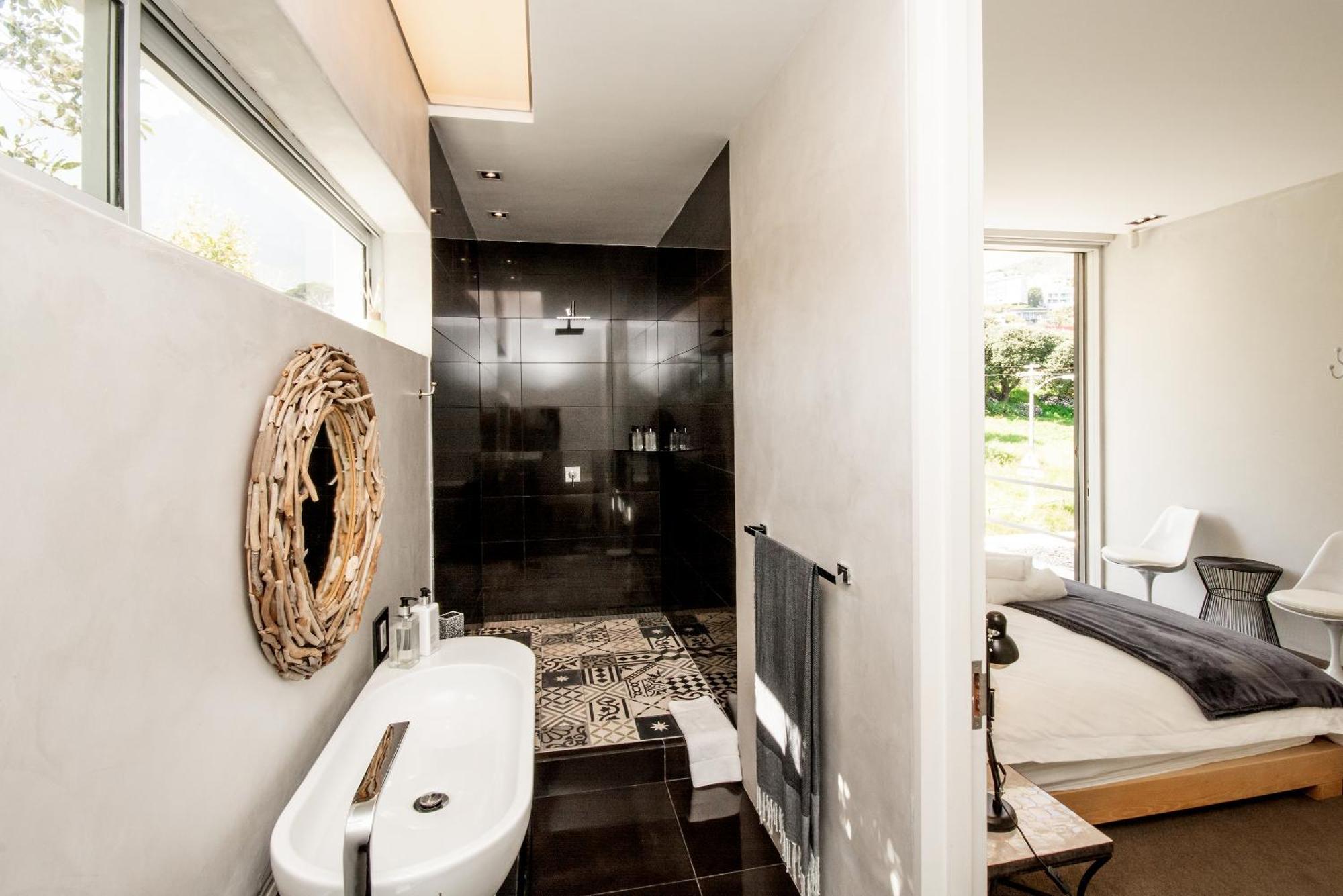 Luxury Camps Bay Penthouse With Spectacular Views Appartement *